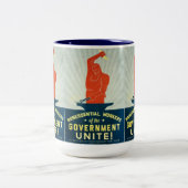 Unwesentliche Arbeitskräfte der Regierung Zweifarbige Tasse (Mittel)