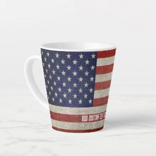 Unwetterte, beängstigende amerikanische Flagge Milchtasse
