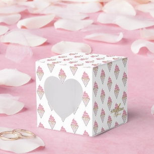 Unwiderstehliches Ice Cream Gevor Box von Adiela A Geschenkschachtel