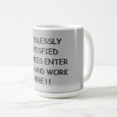 Unzufrieden stellende Zombies-Tasse Kaffeetasse (VorderseiteRechts)