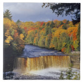Upper Tahquamenon Falls in UP Michigan im Herbst Fliese (Vorderseite)