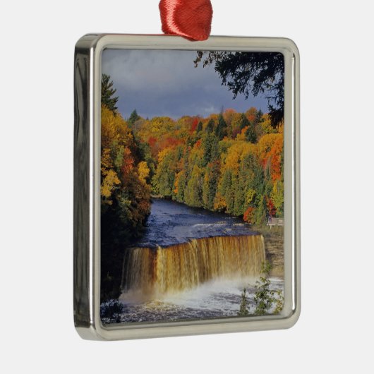 Upper Tahquamenon Falls in UP Michigan im Herbst Silbernes Ornament (Rechts)