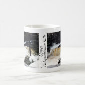 Upper Tahquamenon Falls winter Tasse (Mittel)