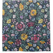 üppige Blume und Weinberge - Waldboden