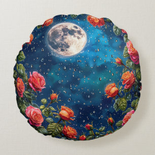 Üppige Rosen umrahmen einen Vollmond in einer ster Rundes Kissen