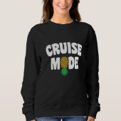 Upside Down Pineapple Sharing Swinger Cruise Sweatshirt (Vorderseite)