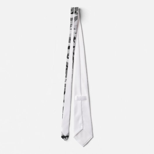 Urban Camouflage - Schwarz & Grau - mit Weiß Krawatte (Rückseite)