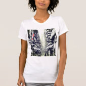Urban Pulse: Japanisch Street Cyberpunk T-Shirt (Vorderseite)