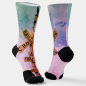 Urban Rustic Cityscape Waiting Crow Crew Socks Socken (Gewinkelt)