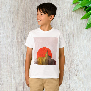 Urban Skyline mit Red Sun Grunge City T-Shirt