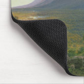 Ureinwohner durch ein Feuer vor Berg William Mousepad (Ecke)