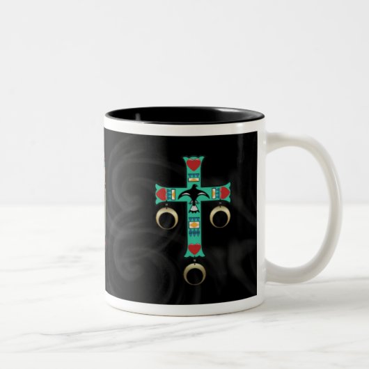 Ureinwohner-Kreuz mit zwei Federn Zweifarbige Tasse (Rechts)