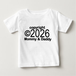 Urheberrecht 2026 Mami und Papi Baby T-Shirt