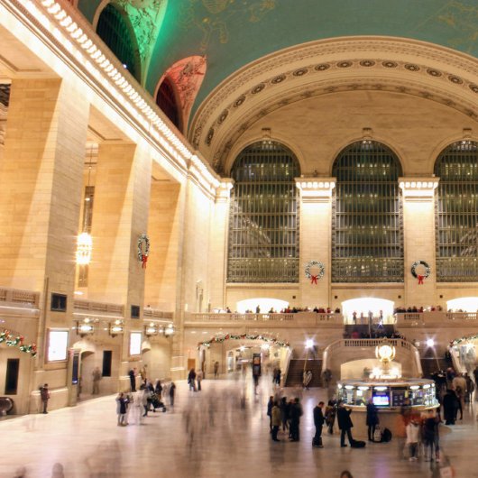 URLAUB AM GRAND CENTRAL STATION GIFT BAG MITTLERE GESCHENKTÜTE