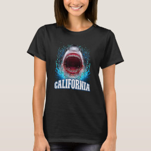 Urlaub in Kalifornien: Great White Shark Beach Tri T-Shirt