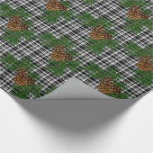 Urlaub Schwarz-weiß Kariert mit Kiefernzapfen Deta Geschenkpapier (Ecke)