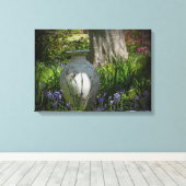 Urn Stretched Canvas Print Leinwanddruck (Insitu (Holzboden))