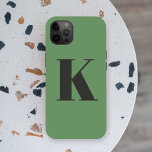 Urschrift | Monogram Modern trendy Sage Green Case-Mate iPhone Hülle<br><div class="desc">Einfache,  stilvolle erste Buchstaben Monogramm Handy Gehäuse in moderner minimalistischer Typografie in dunkelgrau auf Salbei grün. Ein perfektes Geschenk oder Accessoire mit persönlicher Touch!</div>