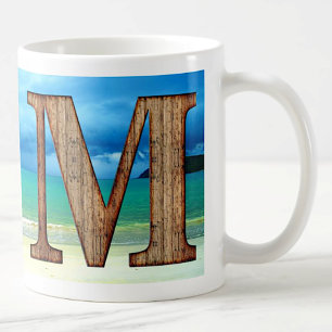 Ursprüngliche Monogram Holzbuchstabe M Beach Ocean Kaffeetasse