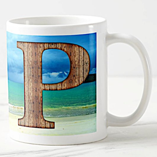 Ursprüngliche Monogram Holzbuchstabe P Beach Ocean Kaffeetasse