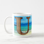 Ursprüngliche Monogram Wooden Letter U Beach Ocean Kaffeetasse (Links)