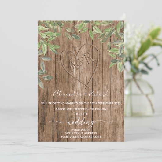 Ursprüngliche Monogramm Holzeffekt geschnitzt Baum Einladung (Stehend Vorderseite)