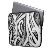 Ursprünglicher Maori- Stammes- Tätowierungsentwurf Laptopschutzhülle (Vorderseite Links)