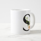 Ursprünglicher Pokal mit dem Buchstaben S und Hübs Jumbo-Tasse (Vorderseite Rechts)