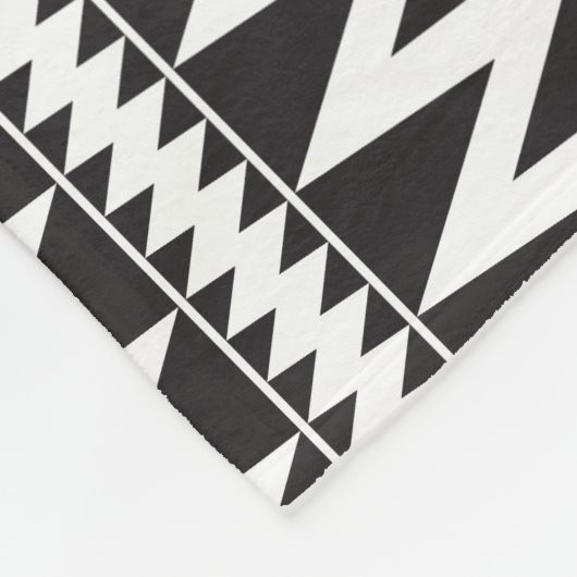 Ursprüngliches Inder Pomo Muster-Schwarz-weiße Fleecedecke (Ecke)