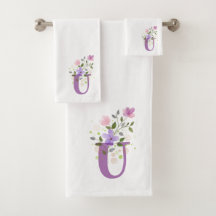 Ursprüngliches Letter U Plus Floral Design Badetuc