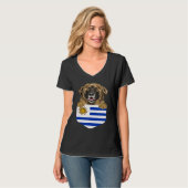 Uruguay Flag Leonberger Dog In Pocket T-Shirt (Vorderseite Vollansicht)