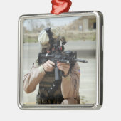 US Air Force Airman übernimmt Sicherheit Ornament Aus Metall (Links)