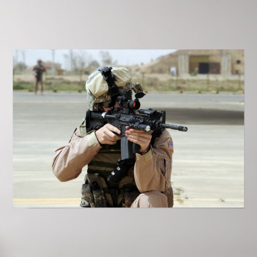 US Air Force Airman übernimmt Sicherheit Poster (Vorne)