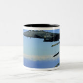 US Air Force F-15E Strike Eagle Flugzeug Zweifarbige Tasse (Mittel)