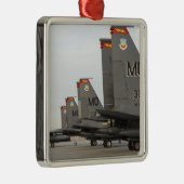US Air Force F-15E Strike Eagles Silbernes Ornament (Rechts)