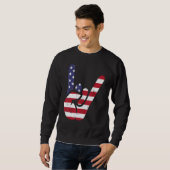 US American Flag and Patriotic Rock Sign of Hand Sweatshirt (Vorne ganz)