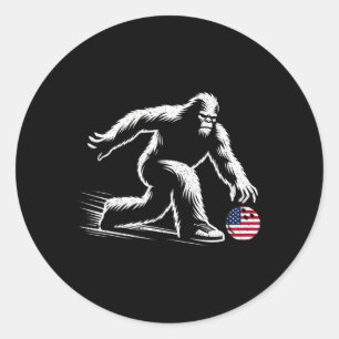 US American Flag Bigfoot Bowling Bowler Runder Aufkleber