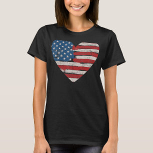 US-amerikanische Flagge Herzunabhängigkeitstag am T-Shirt