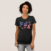 US-amerikanischer Flaggentext mit Sternen und Stre T-Shirt (Vorne ganz)