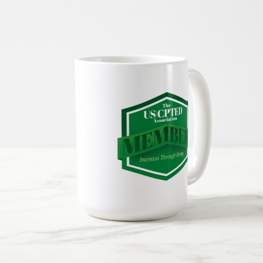 US CPTED Association Member 15 oz Coffee Mug Kaffeetasse (VorderseiteRechts)