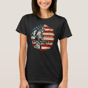 US-Flagge Feuerwehr Stolz auf meinen Feuerwehrmann T-Shirt