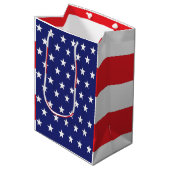 US Flagge Geschenk Beutel rot weiß und blau Mittlere Geschenktüte (Vorderseite Schrägansicht)