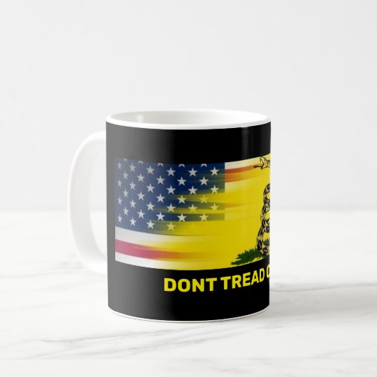 US-Flagge mit Gadsden Flag Tasse (Vorderseite Links)