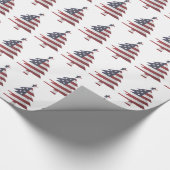 US Flagge Snowy Christmas Tree Patriotic Geschenkpapier (Ecke)