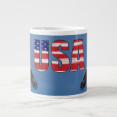 US-Flagge und Bald-Adler Jumbo-Tasse (Vorderseite)