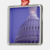 US-Hauptstadt an der Dämmerung mit Licht in der Ornament Aus Metall (Links)