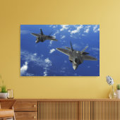 US-Luftwaffe F-22-Vergewaltiger in der Nähe von Gu Leinwanddruck (Insitu (Wohnzimmer))