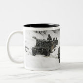 US-Marinepatrouille am Khowst-Gardez-Pass Zweifarbige Tasse (Links)