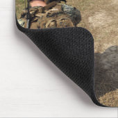 US-Marines bieten Sicherheit als UH-1N Mousepad (Ecke)