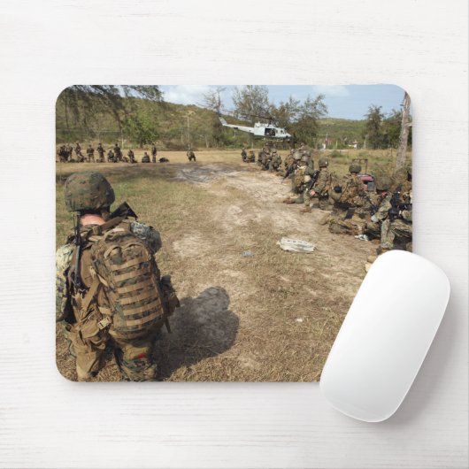 US-Marines bieten Sicherheit als UH-1N Mousepad (Mit Mouse)